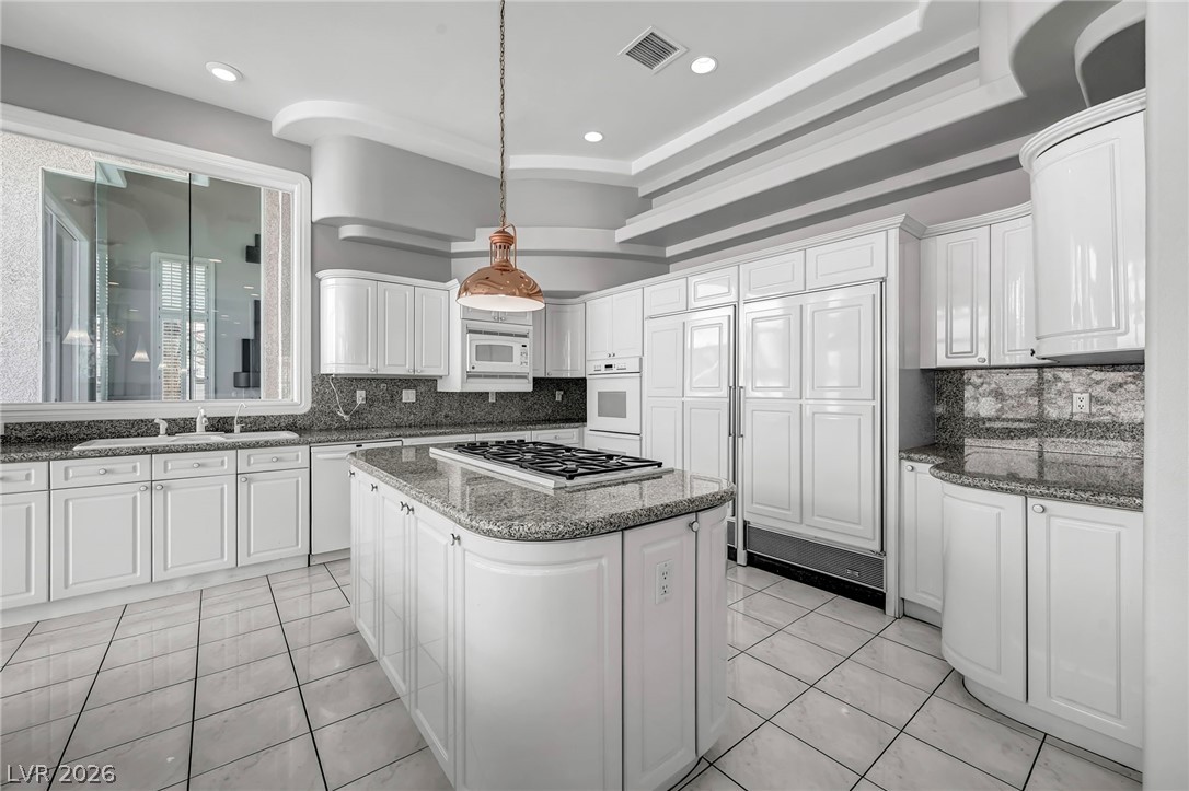 8798 Big Bluff Avenue Las Vegas NV 89148