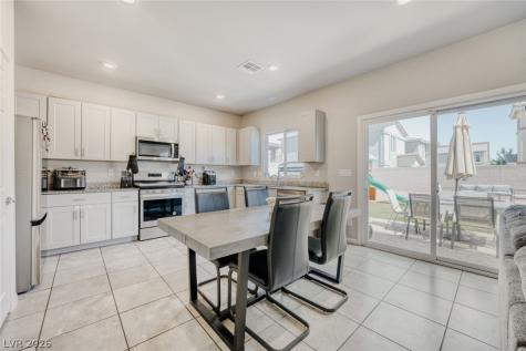 7236 Glimmer Point Street North Las Vegas NV 89084