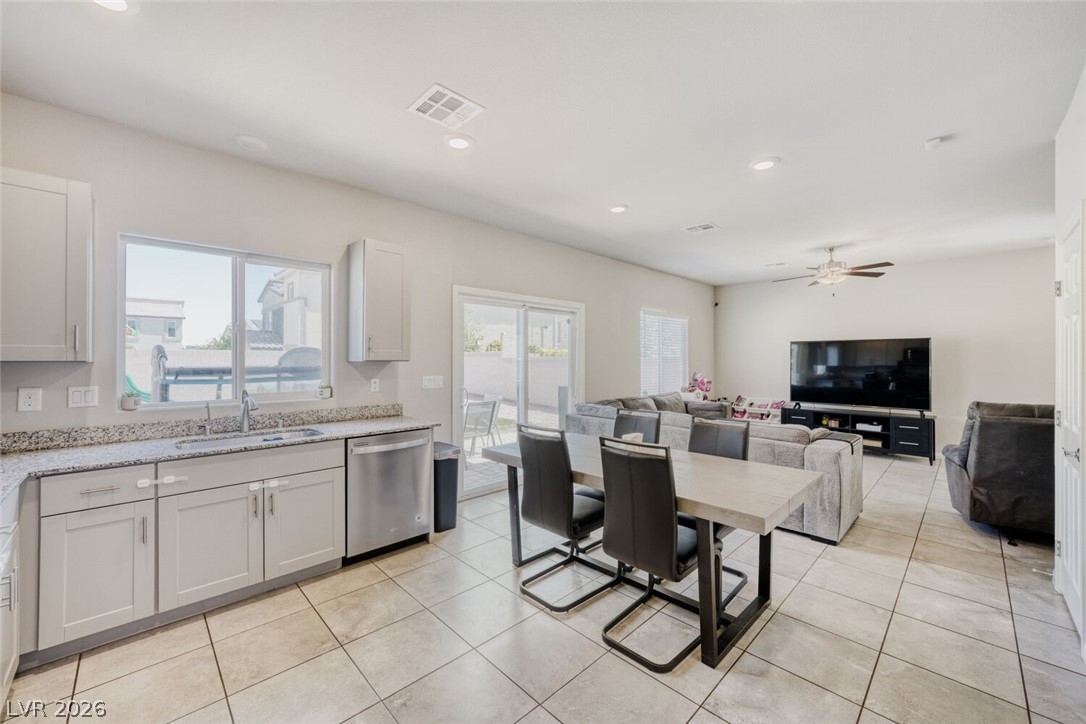 7236 Glimmer Point Street North Las Vegas NV 89084