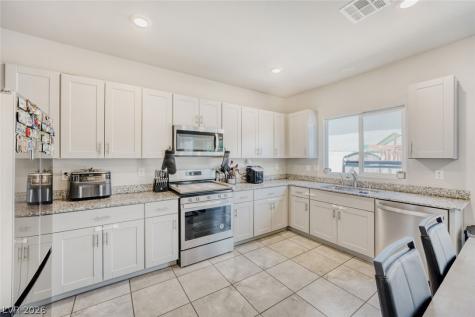 7236 Glimmer Point Street North Las Vegas NV 89084