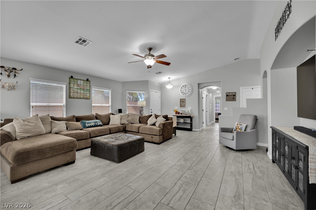 4504 Silverwind Road North Las Vegas NV 89031