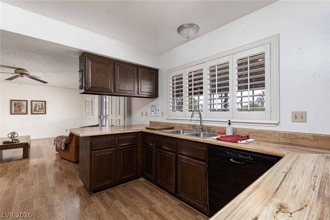 4470 Cranbrook Way Las Vegas NV 89103