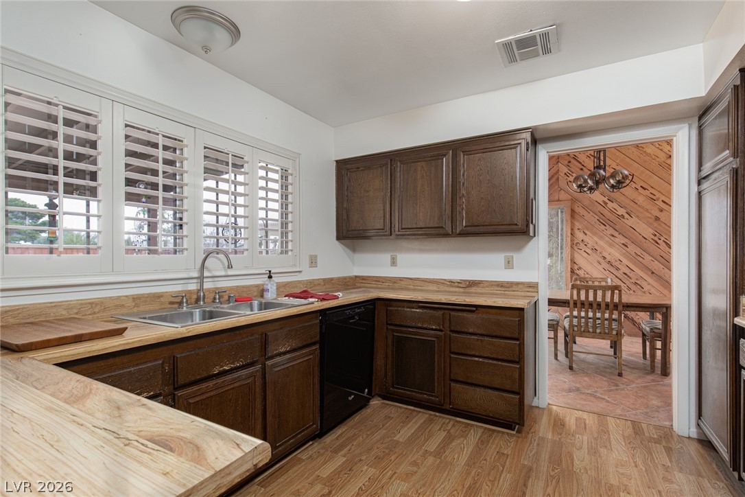 4470 Cranbrook Way Las Vegas NV 89103