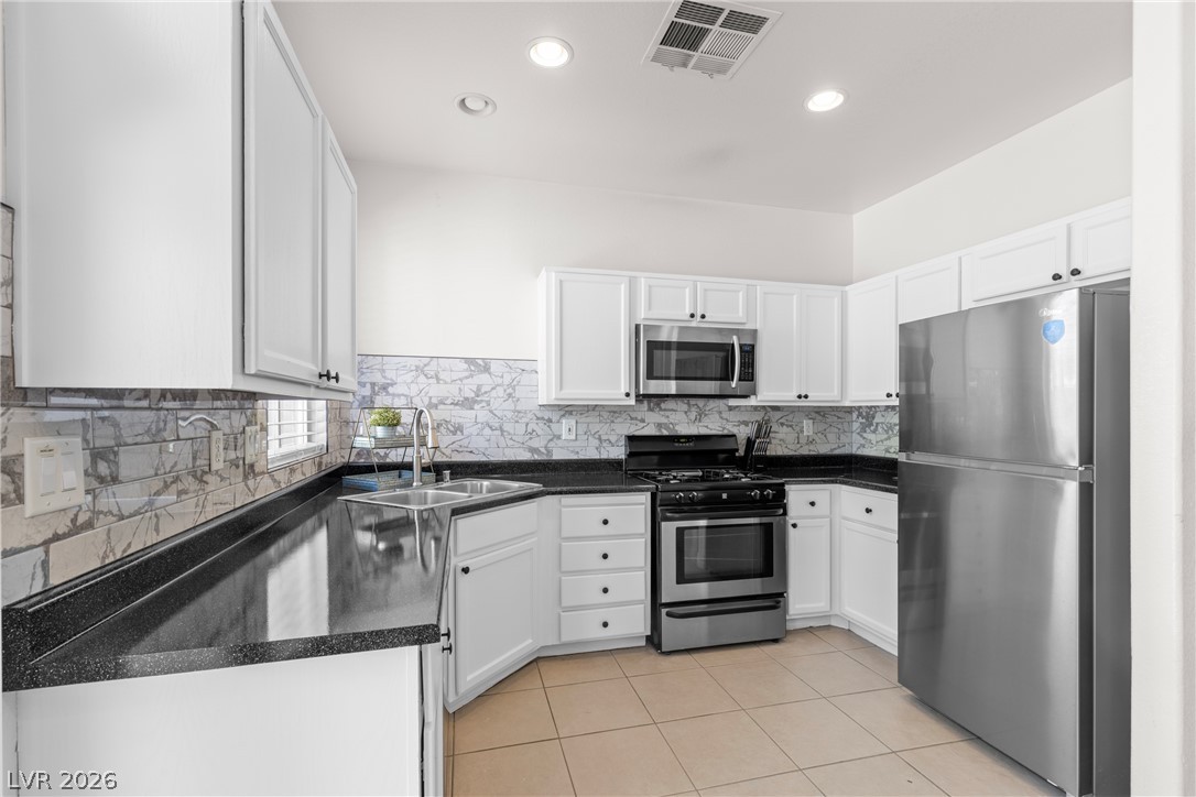 1076 Sweeping Vine Avenue Las Vegas NV 89183