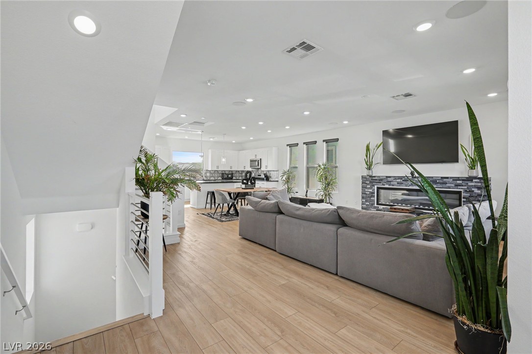 7761 Misty Oaks Avenue Las Vegas NV 89113