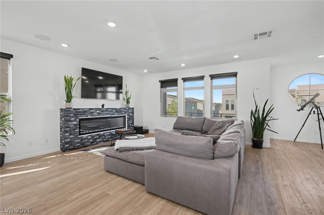 7761 Misty Oaks Avenue Las Vegas NV 89113