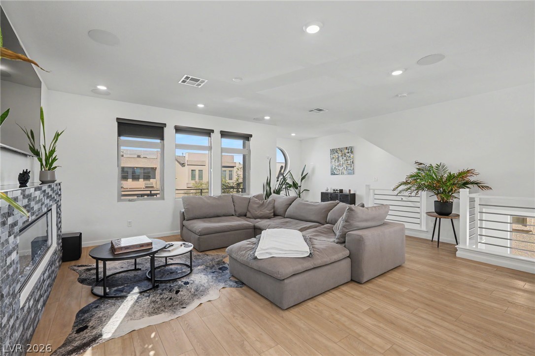 7761 Misty Oaks Avenue Las Vegas NV 89113