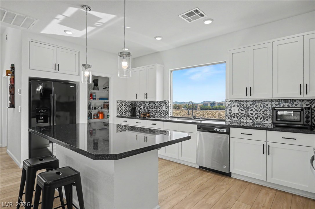 7761 Misty Oaks Avenue Las Vegas NV 89113