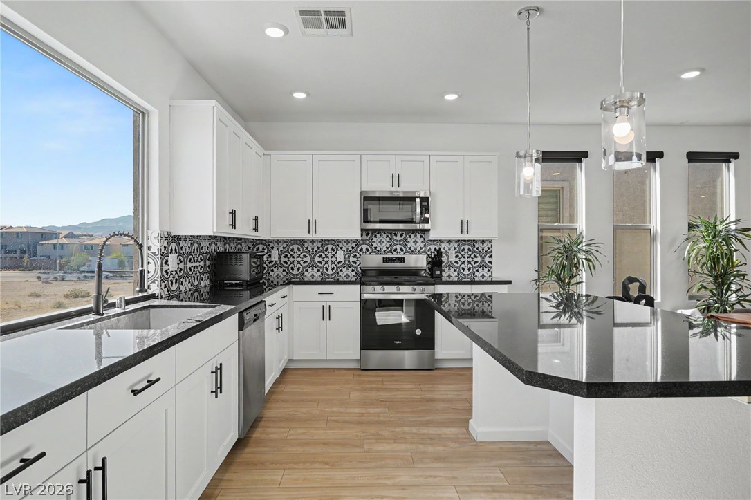 7761 Misty Oaks Avenue Las Vegas NV 89113