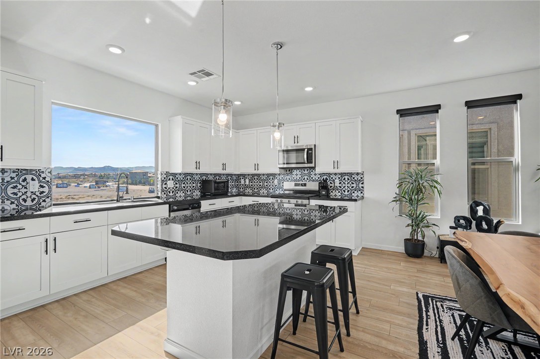 7761 Misty Oaks Avenue Las Vegas NV 89113