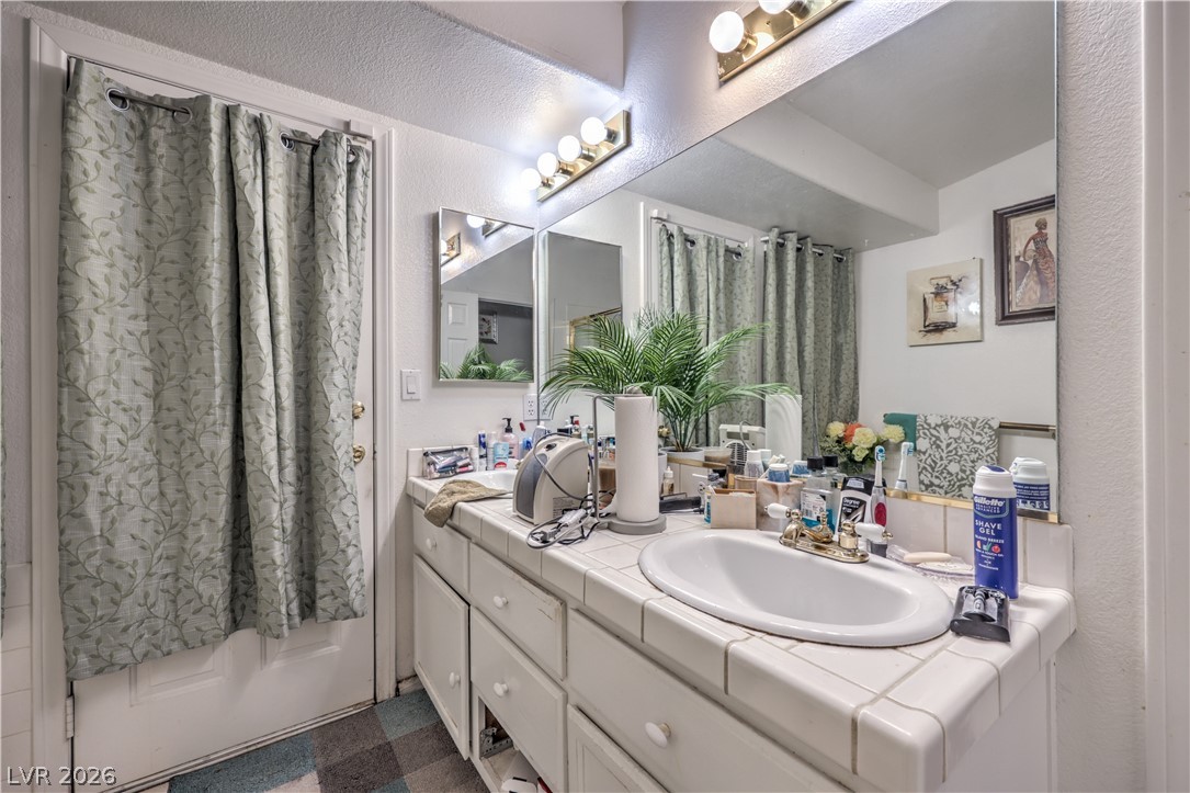 3829 Iverson Lane North Las Vegas NV 89032