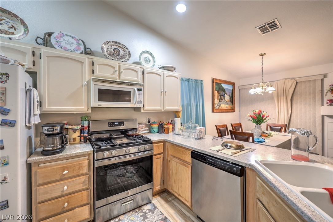 3829 Iverson Lane North Las Vegas NV 89032
