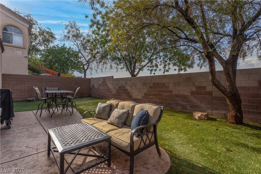 9504 Victory Garden Avenue Las Vegas NV 89149