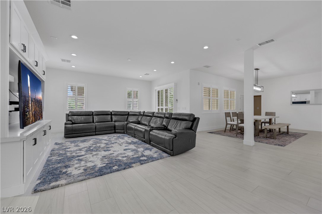 7364 Parading Pokey Street Las Vegas NV 89131