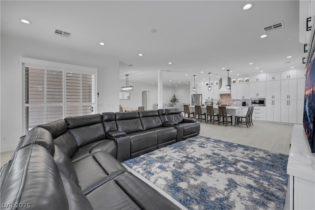 7364 Parading Pokey Street Las Vegas NV 89131