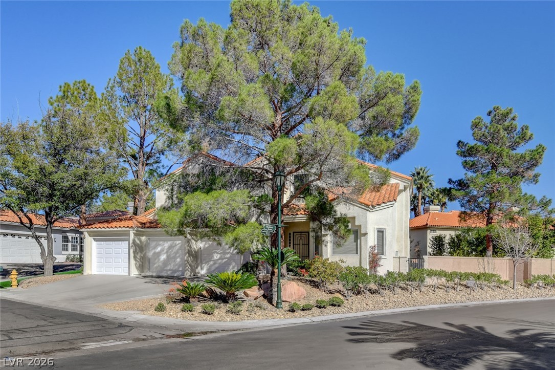 2136 Lookout Point Circle Las Vegas NV 89117