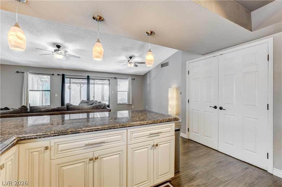 8404 Mulcahy Avenue Las Vegas NV 89145