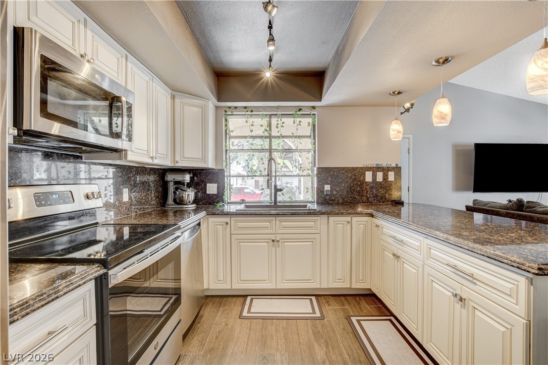 8404 Mulcahy Avenue Las Vegas NV 89145