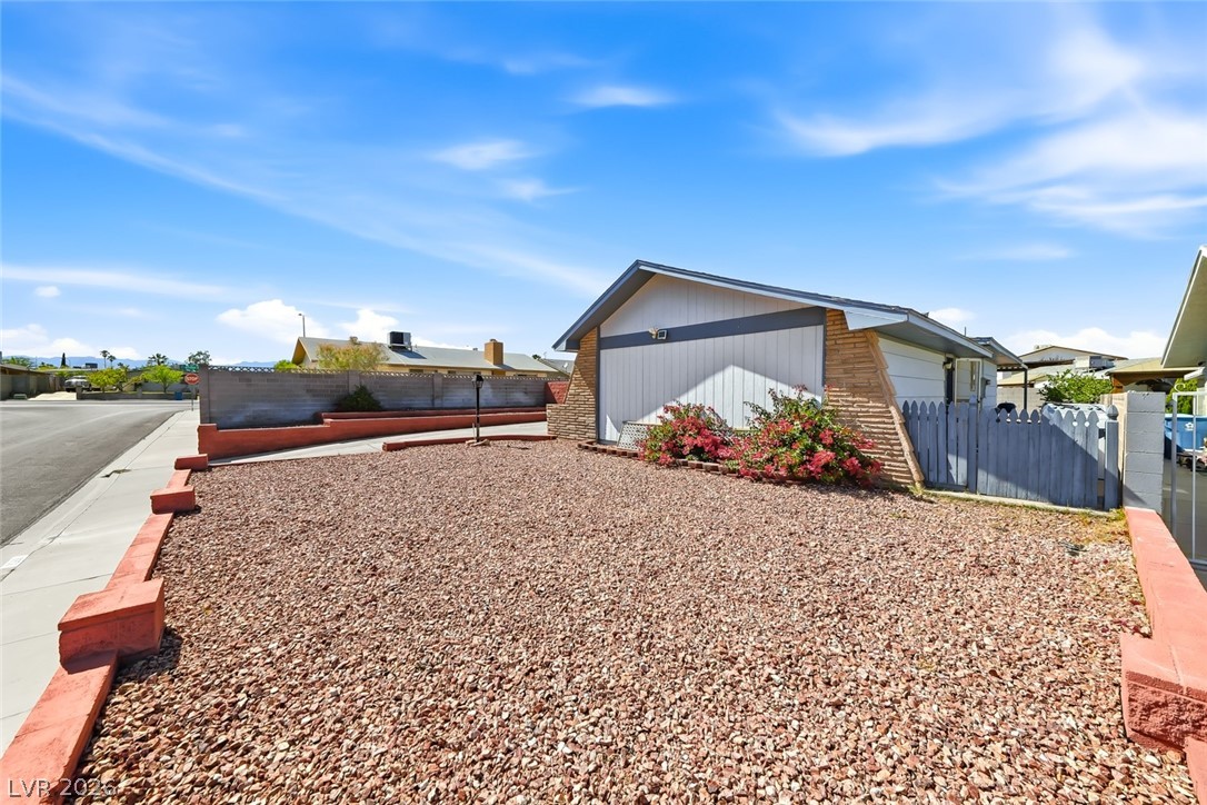 6956 Ten Oaks Avenue Las Vegas NV 89145