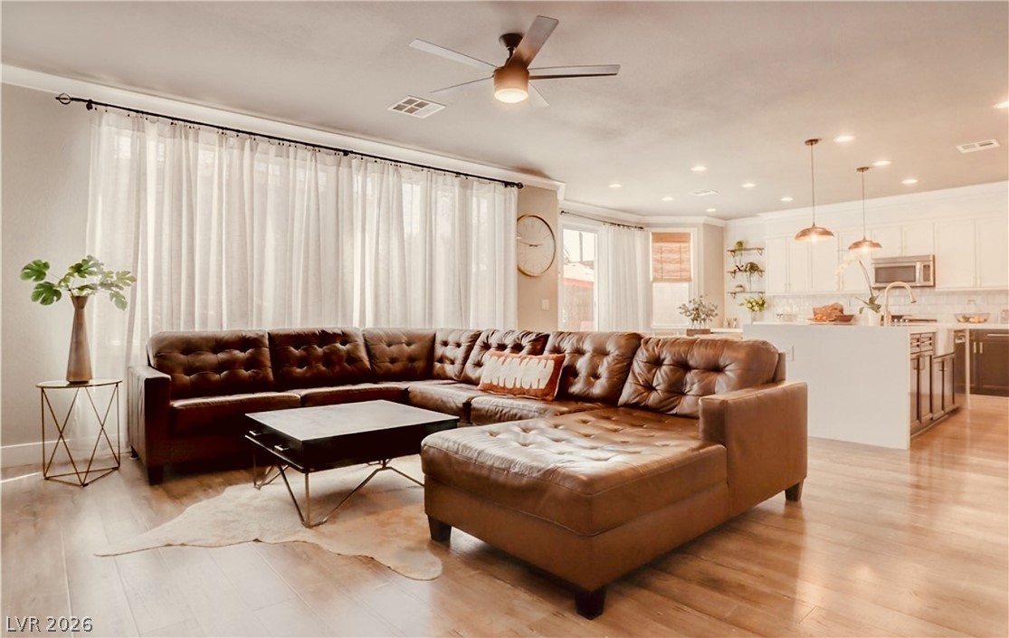 9395 Arrowhead Bluff Avenue Las Vegas NV 89149