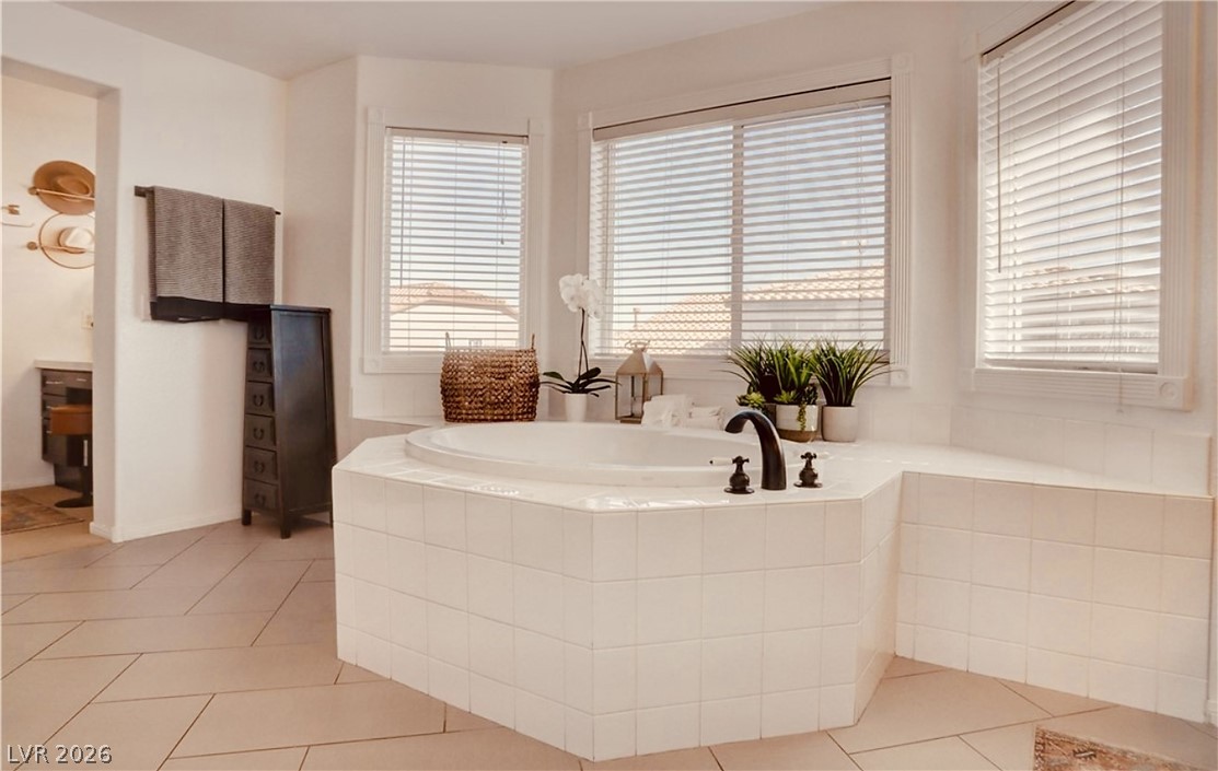 9395 Arrowhead Bluff Avenue Las Vegas NV 89149