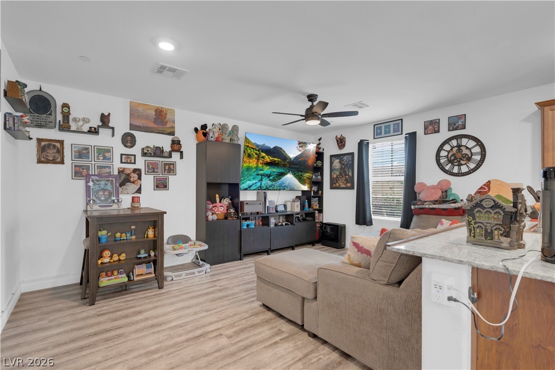 4536 Woolcomber Street Las Vegas NV 89115