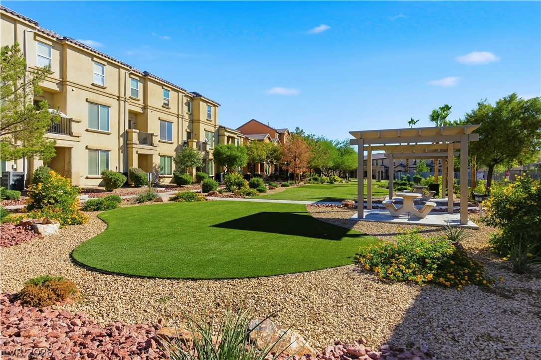4536 Woolcomber Street Las Vegas NV 89115