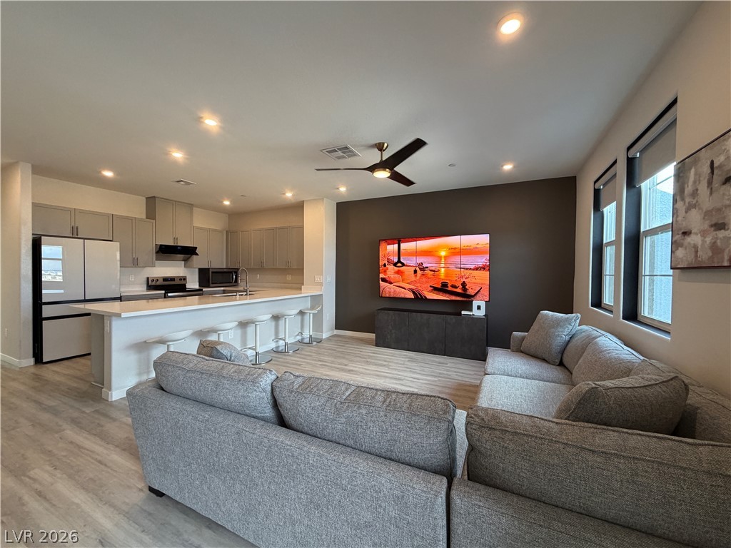 5618 Beguiling Falls Street Las Vegas NV 89148