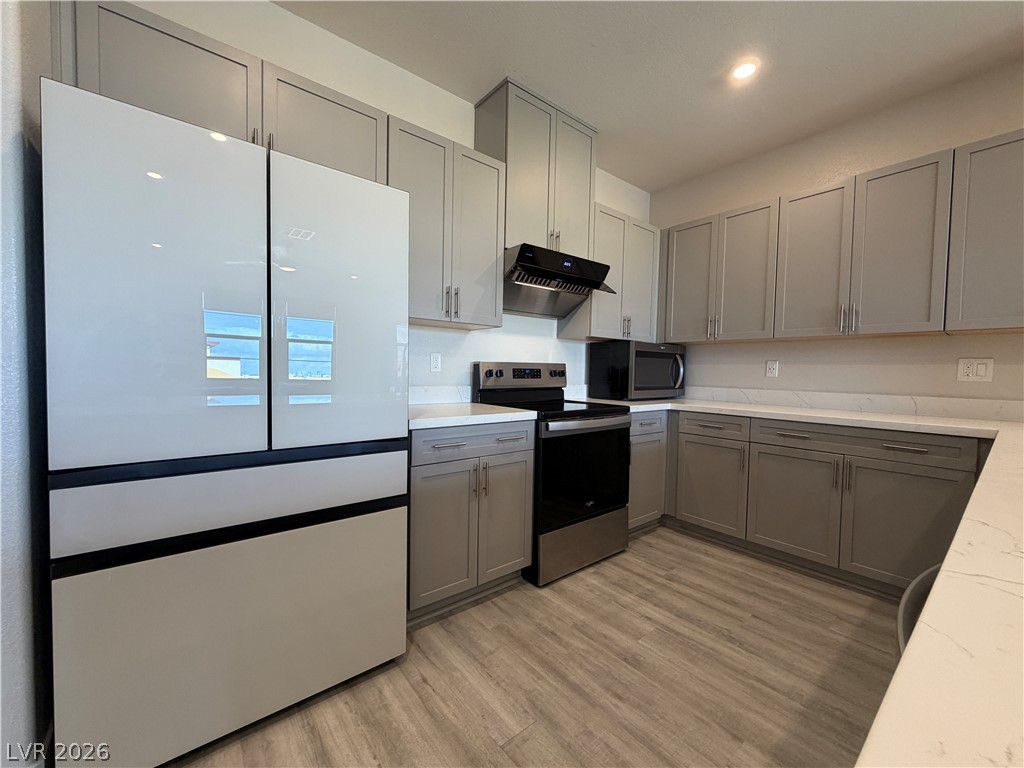 5618 Beguiling Falls Street Las Vegas NV 89148