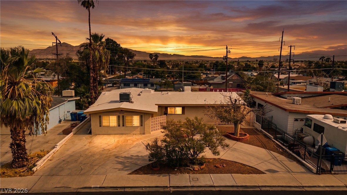 1905 South 17th Street Las Vegas NV 89104