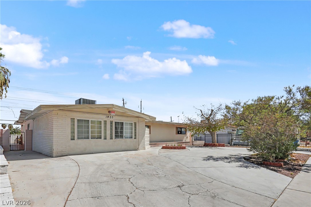 1905 South 17th Street Las Vegas NV 89104