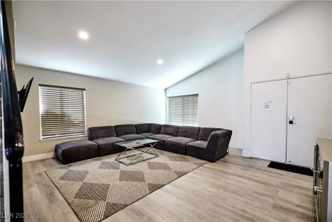 6348 Mockingbird Lane Las Vegas NV 89103