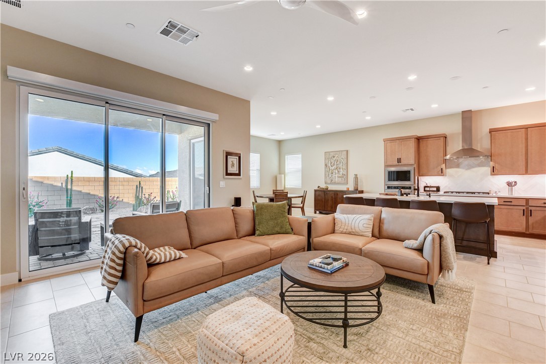 9006 Coastal Oaks Street Las Vegas NV 89166