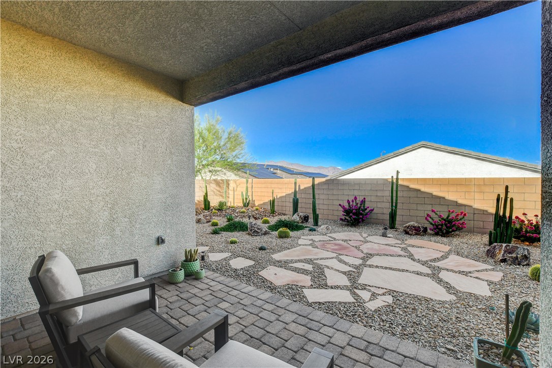 9006 Coastal Oaks Street Las Vegas NV 89166