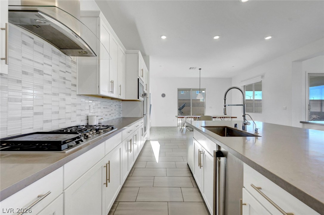 699 Glowing Horizon Street Henderson NV 89052