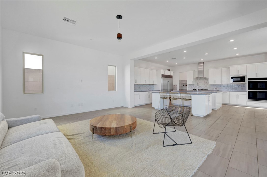699 Glowing Horizon Street Henderson NV 89052
