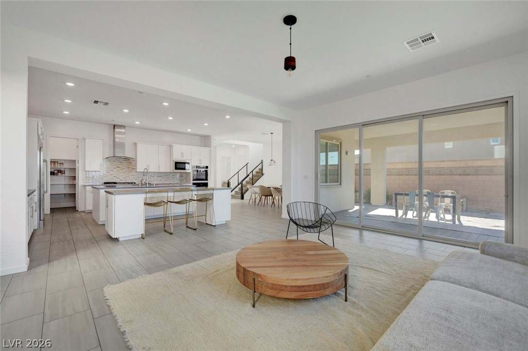 699 Glowing Horizon Street Henderson NV 89052
