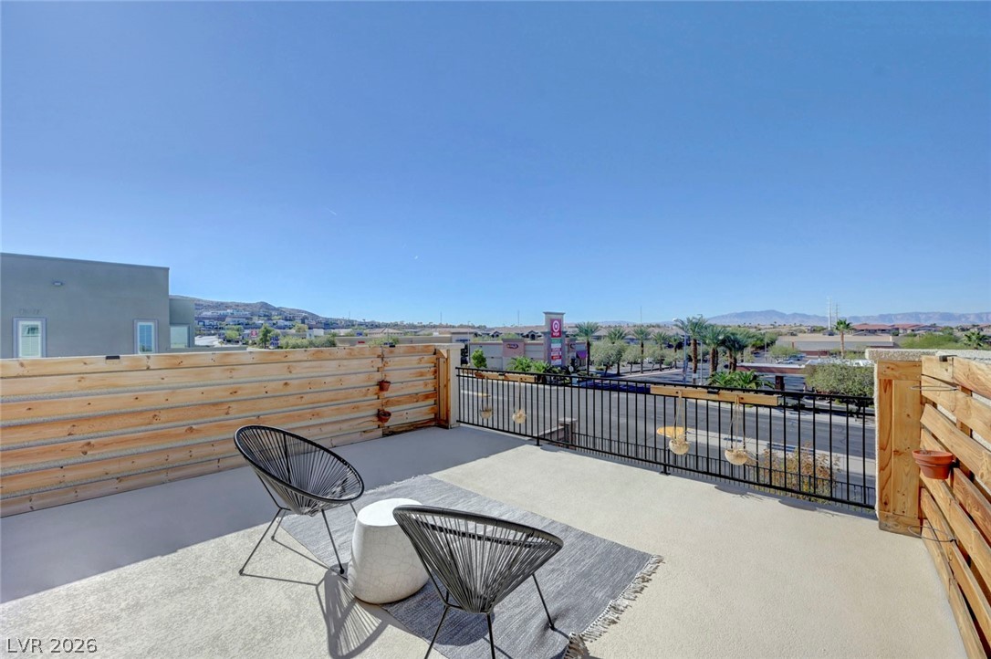 699 Glowing Horizon Street Henderson NV 89052