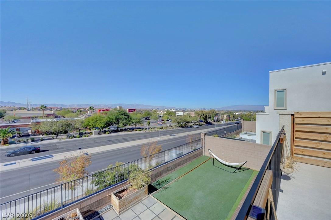 699 Glowing Horizon Street Henderson NV 89052