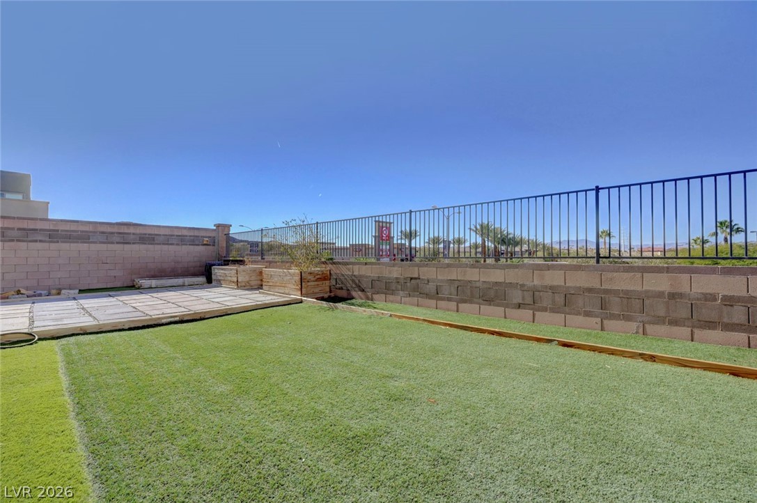699 Glowing Horizon Street Henderson NV 89052