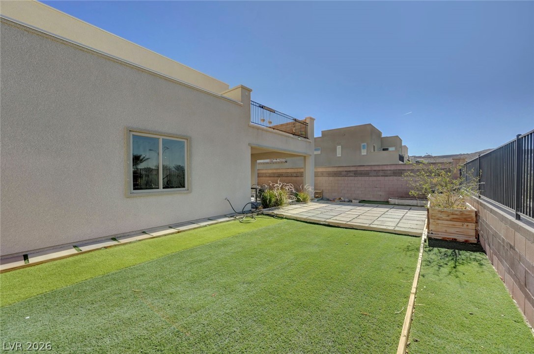 699 Glowing Horizon Street Henderson NV 89052