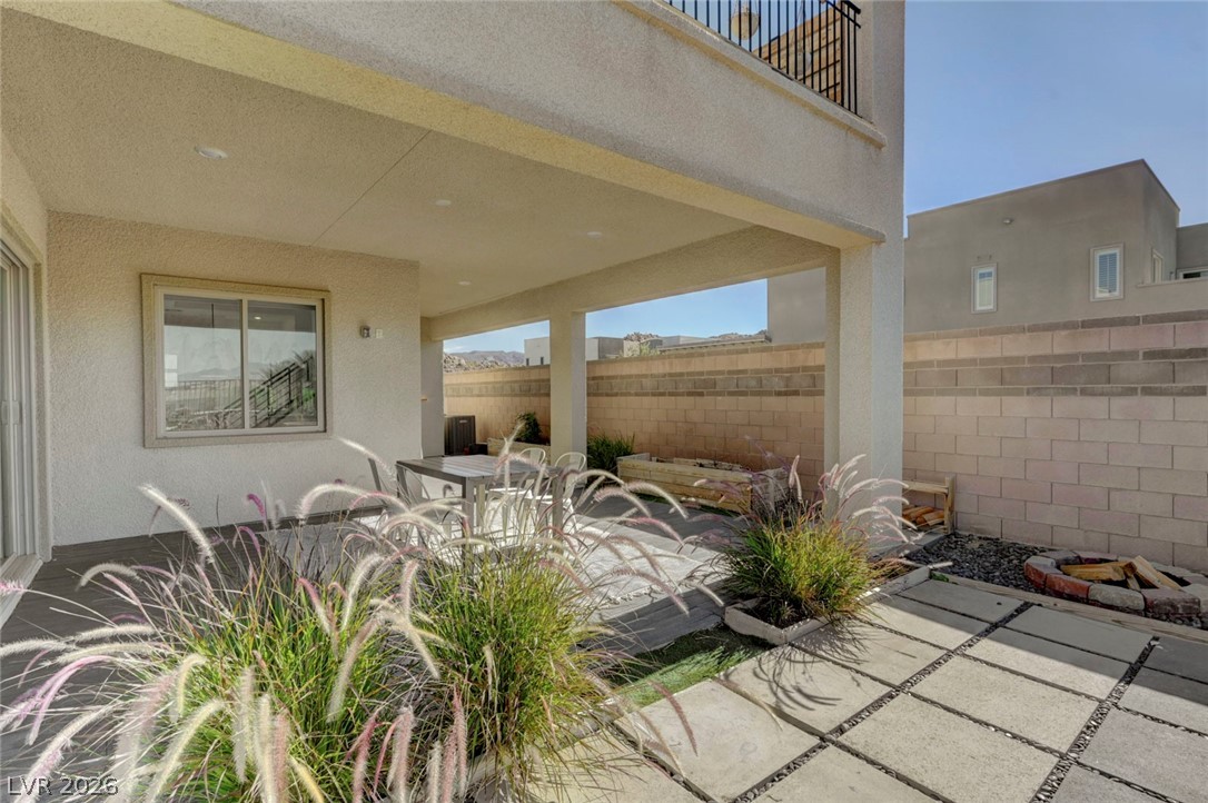 699 Glowing Horizon Street Henderson NV 89052