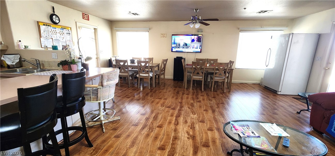 4119 Meadowglen Circle Las Vegas NV 89121