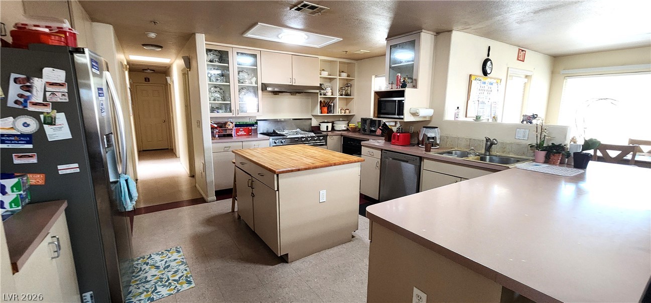 4119 Meadowglen Circle Las Vegas NV 89121
