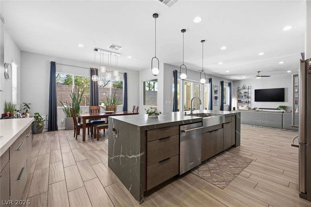 8587 Old Daylily Lane Las Vegas NV 89113