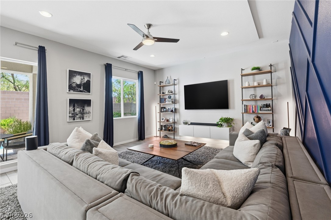 8587 Old Daylily Lane Las Vegas NV 89113