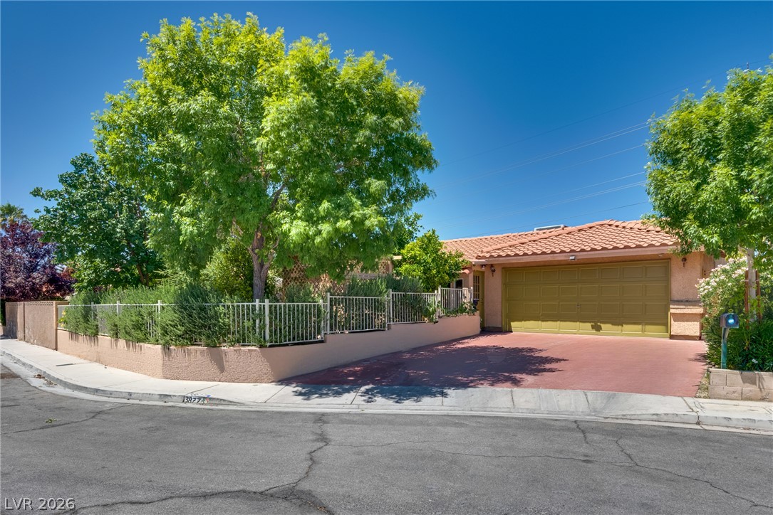 3877 Platis Circle Las Vegas NV 89103