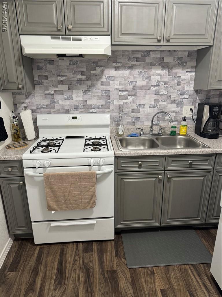 3982 Voxna Street Las Vegas NV 89119