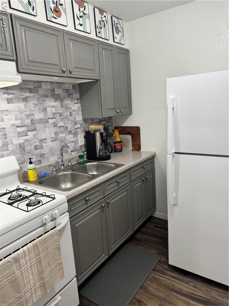 3982 Voxna Street Las Vegas NV 89119