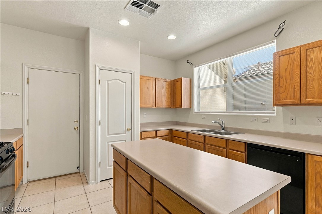 8861 Salvestrin Point Avenue Las Vegas NV 89148